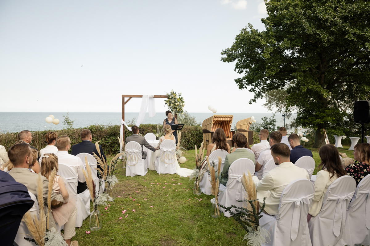 Hochzeit am Hotel Seerose in Kölpinsee auf Usedom, Trauung mit Meerblick